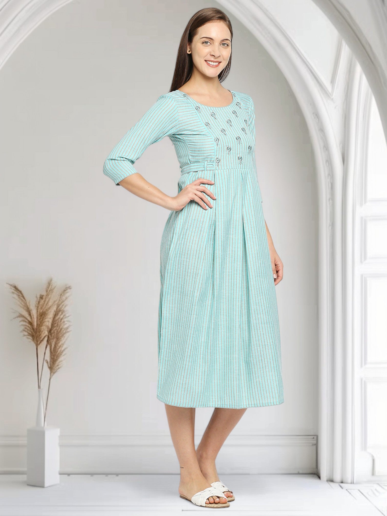 VIBRANT MATERNITY KURTA FOR NURSING CHILD