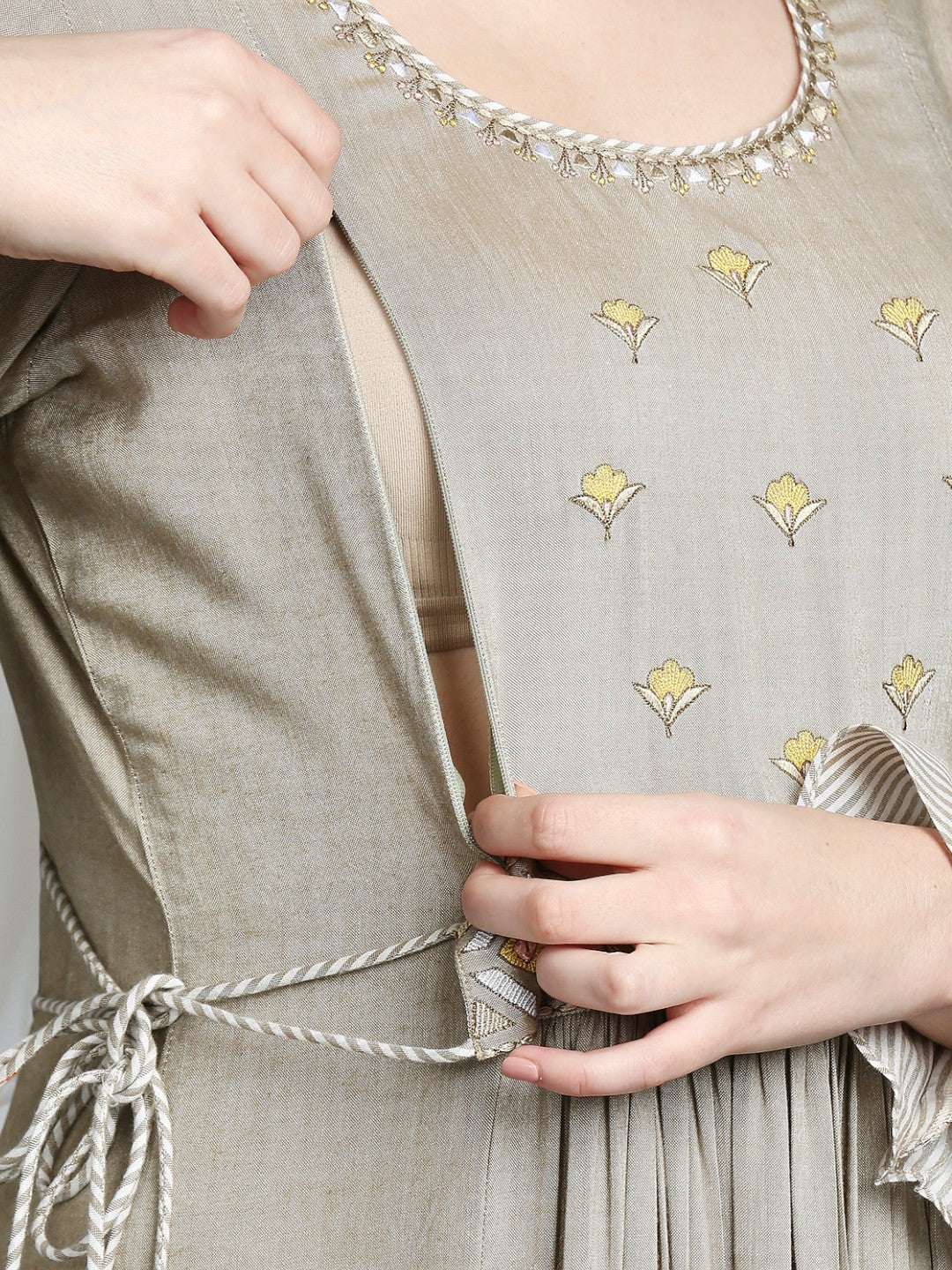 VIBRANT MATERNITY KURTA FOR FEEDING BABY