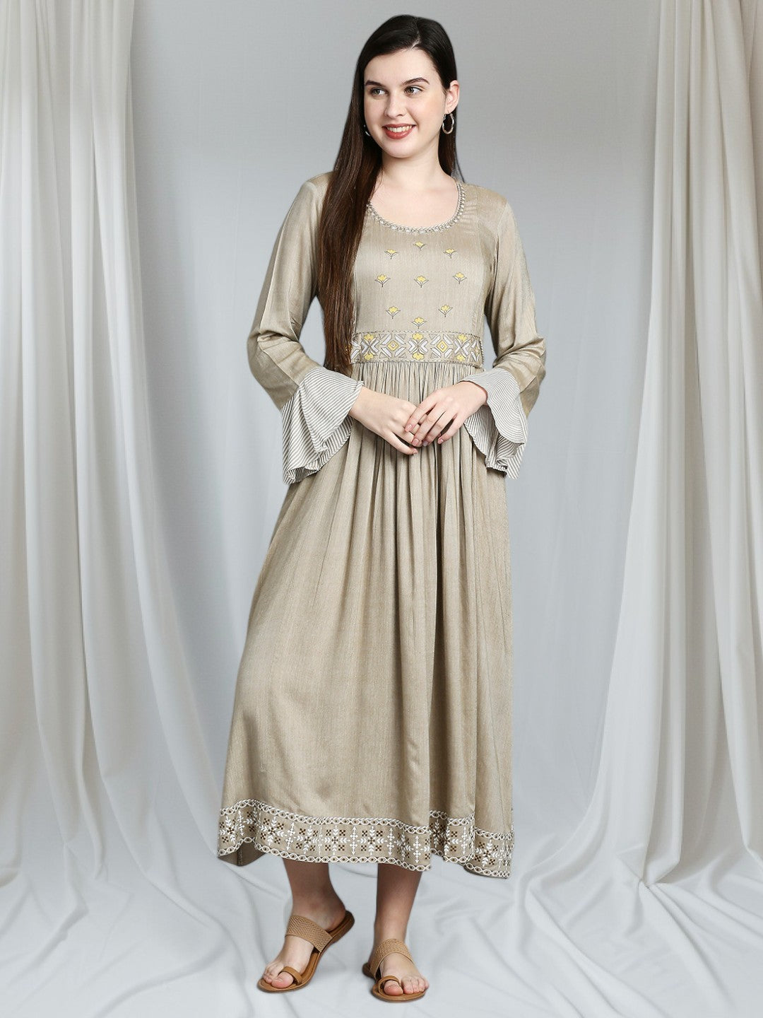 VIBRANT MATERNITY KURTA FOR FEEDING BABY