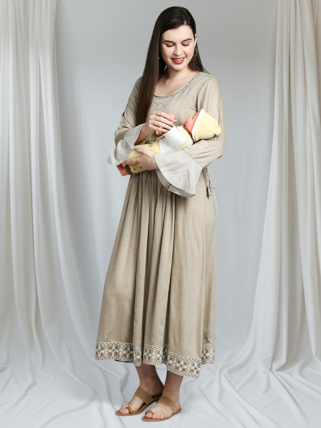 VIBRANT MATERNITY KURTA FOR FEEDING BABY
