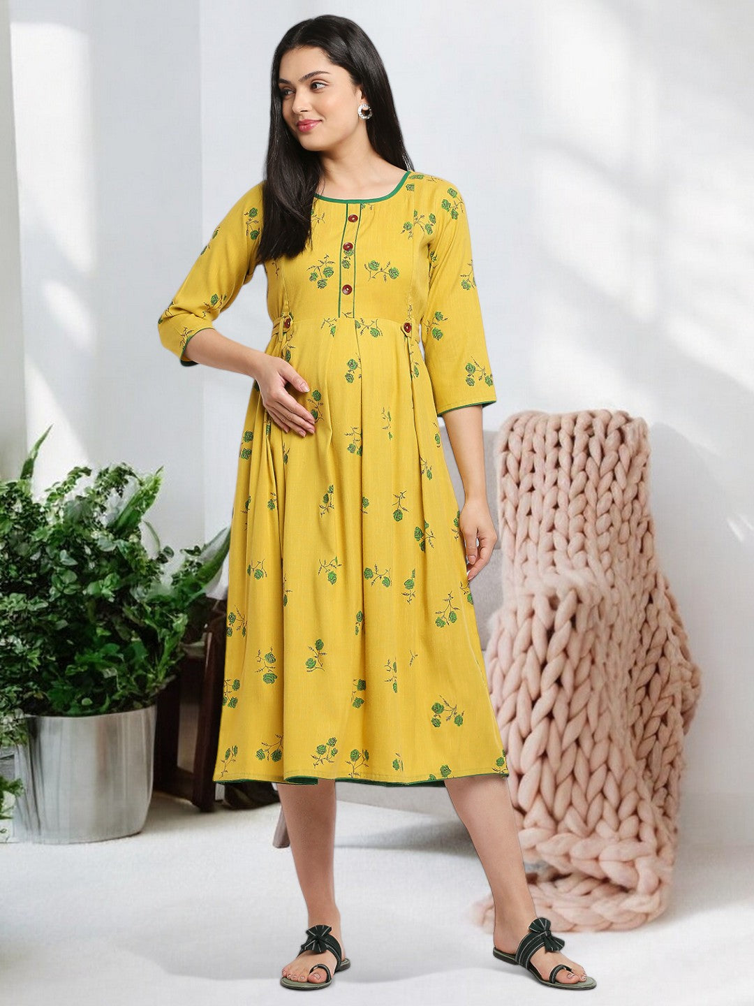 SOPHISTICATED MATERNITY FLARED KURTA FOR MOTHER