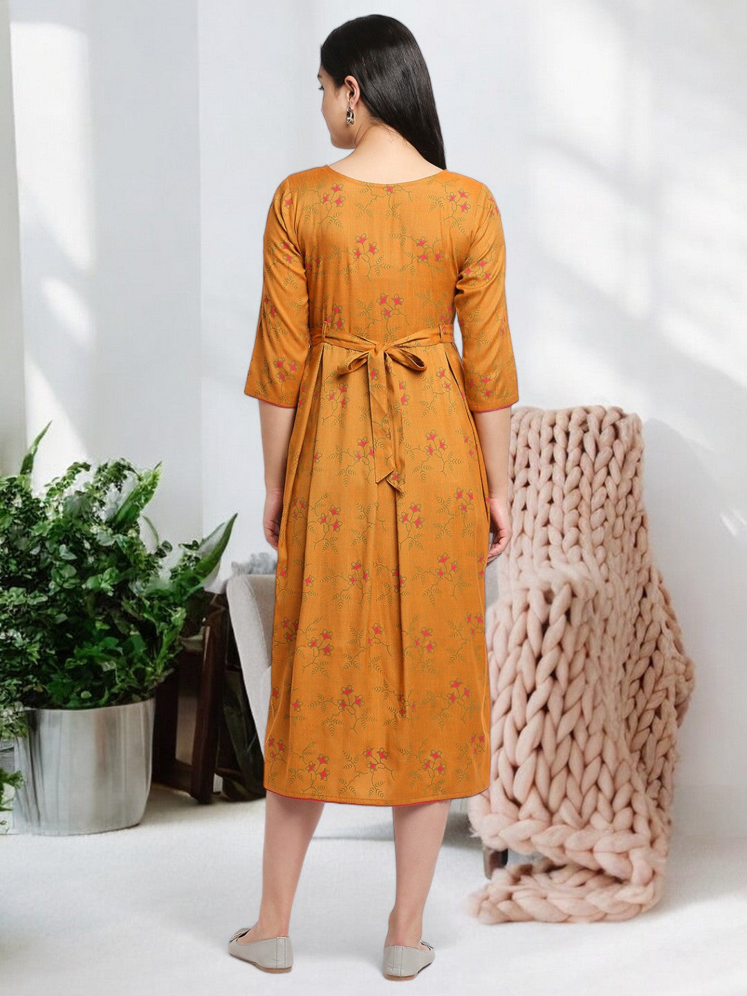 SOPHISTICATED FEEDING FLARED KURTA FOR MOTHER